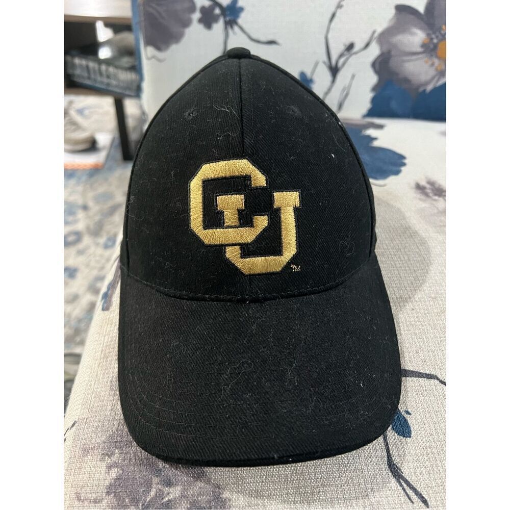 Vintage NCAA SIGNATURE Men's Black Colorado Buffaloes Team Adjustable Hat